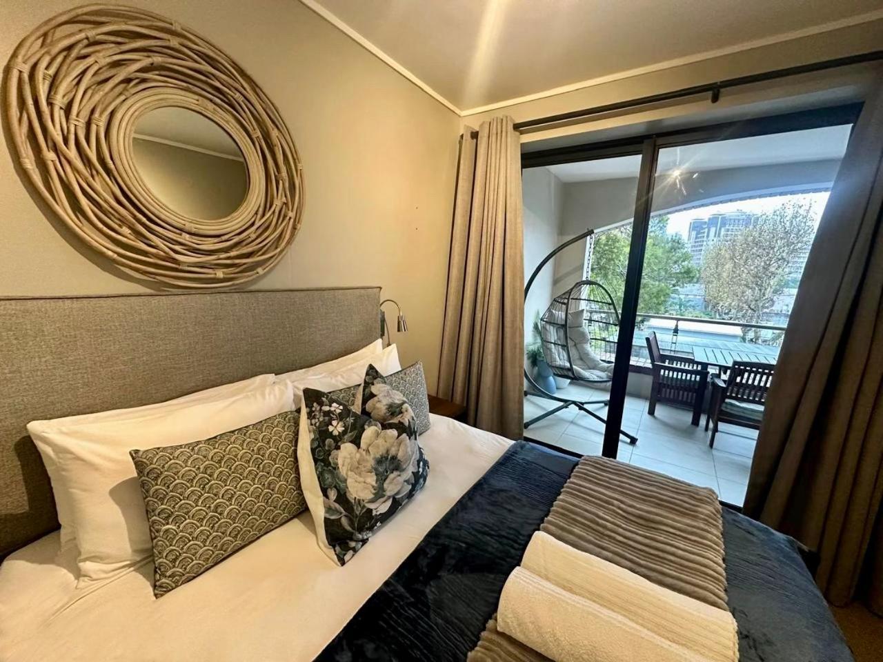 Apartment Chic In De Waterkant *
